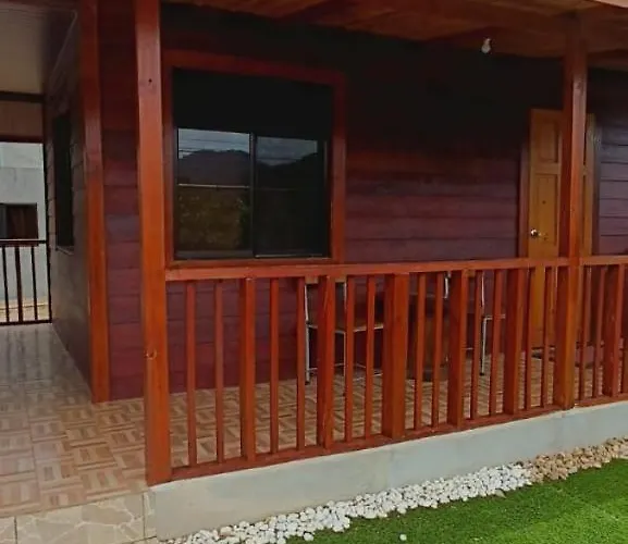 Cabinas Entre Playas Apartment *