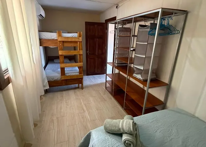 Cabinas Entre Playas Huacas